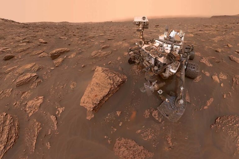 Battery made from water and clay could be used on Mars